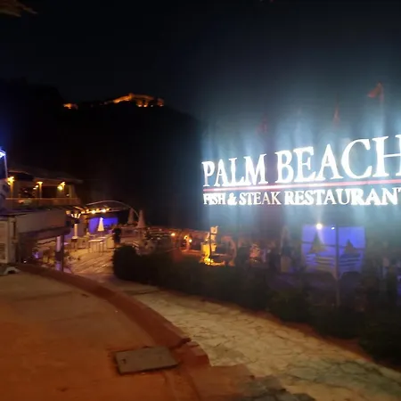 Sultan House: Beachfront With Balcony And Amenities Apartment Alanya