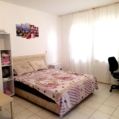 Sultan House: Beachfront With Balcony And Amenities Apartment